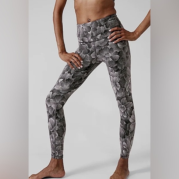 ATHLETA Women's Elation Textured Tight Size S Small Chakra Floral Black White - Picture 9 of 9